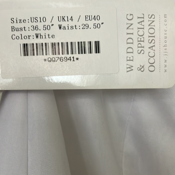 Wedding dress - Picture 4 of 7